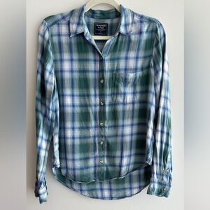 Abercrombie & Fitch Blue and Green Plaid Button Down Shirt, Size Small